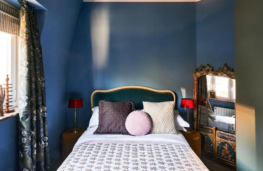 Charming 2-Bedroom Home & Garden-1